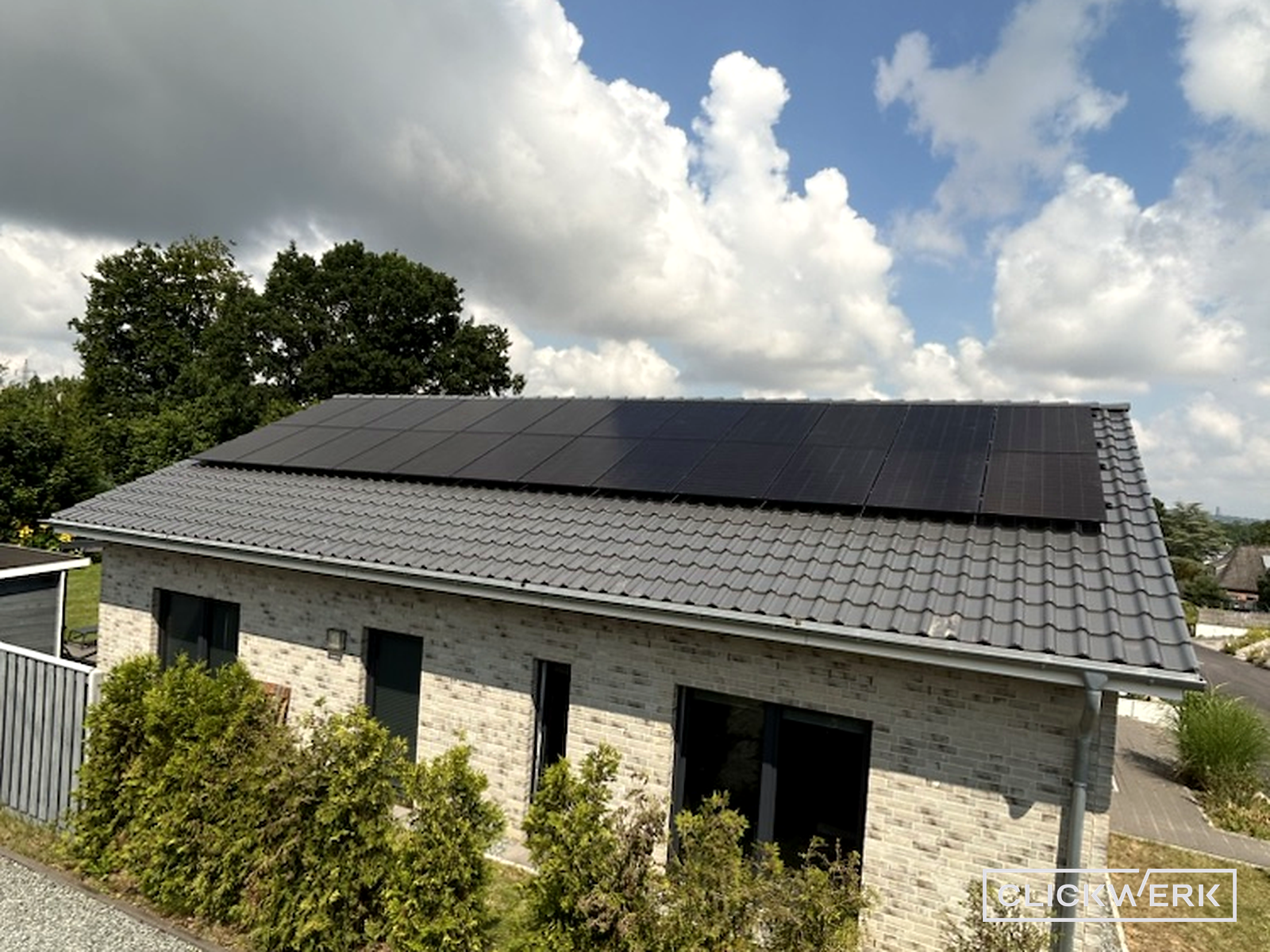 9,6 kWp Photovoltaikanlage für Einfamilienhaus